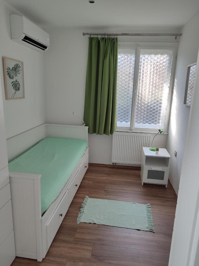 Dorka Villa Тихани Екстериор снимка