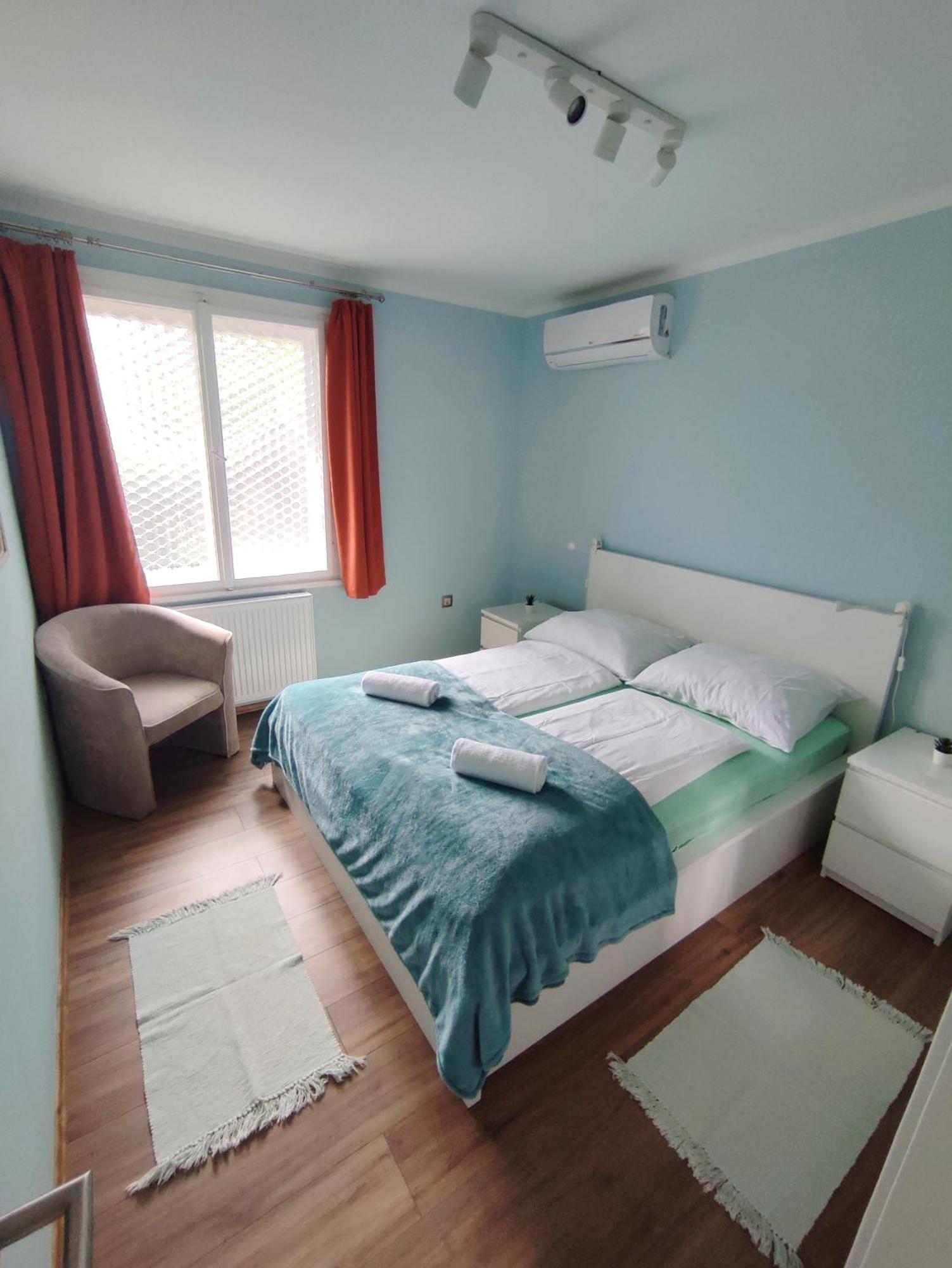 Dorka Villa Тихани Екстериор снимка